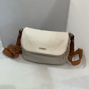 Fossil Leather Crossbody Bag with expandable bottom